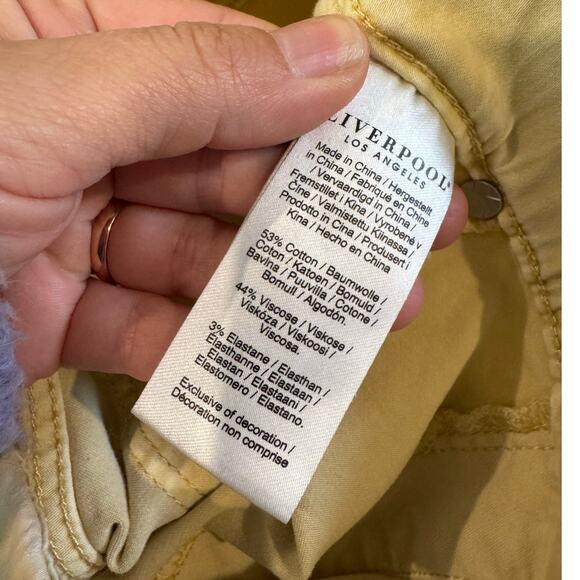 Liverpool Los Angeles Hi-Rise Chloe Slim Crop Peddle Pusher Yellow Size 6/28 - Picture 5 of 8